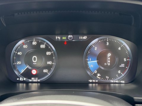 Volvo V90 2.0 D4 Auto AWD Euro 6 (s/s) 5dr 39