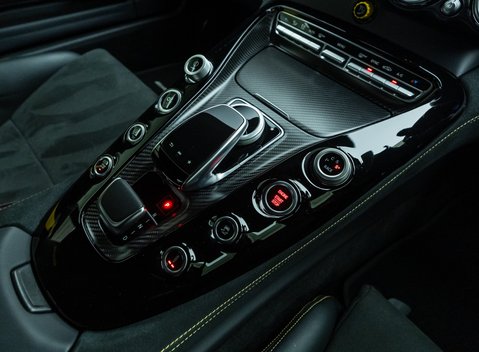 Mercedes-Benz AMG GT R 21