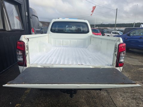 Mitsubishi L200 DI-D 4LIFE CLUB CAB 7