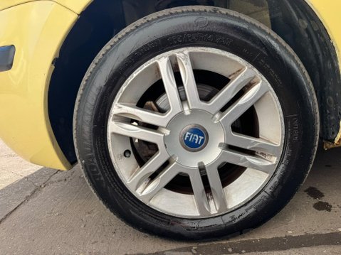 Fiat Panda 1.2 Eleganza Hatchback 5dr Petrol Dualogic (127 g/km, 60 bhp) 17