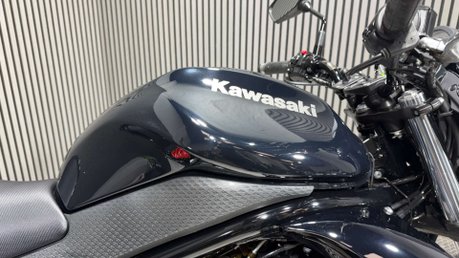 Kawasaki Er ER6 2011 ONLY 7K VERY CLEAN EXAMPLE LONG MOT IDEAL FIRST BIG BIKE 9