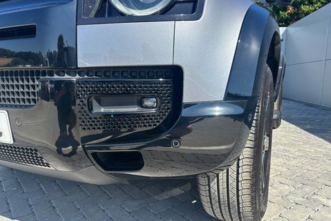 Land Rover Defender 90 D250 Hard Top SE MHEV 21