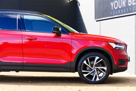 Volvo XC40 2.0 XC40 R-Design Pro T4 AWD Auto 4WD 5dr 18