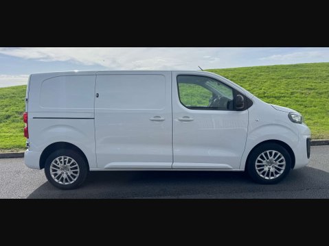 Peugeot Expert 1.5 Expert Asphalt Premium + L1 BlueHDi 3