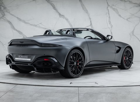 Aston Martin V8 Vantage ROADSTER 9