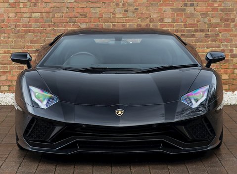 Lamborghini Aventador S LP740-4 4