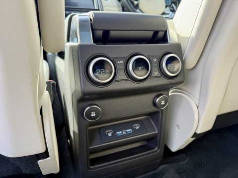 Land Rover Discovery SD6 HSE LUXURY 23