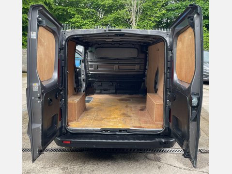 Renault Trafic 1.6 dCi ENERGY 27 Sport Nav Panel Van 5dr Diesel Manual SWB Standard Roof E 11