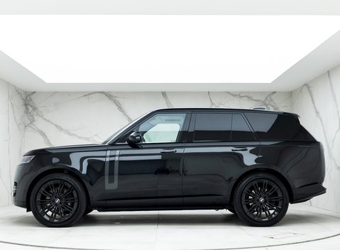 Land Rover Range Rover P530 First Edition 2