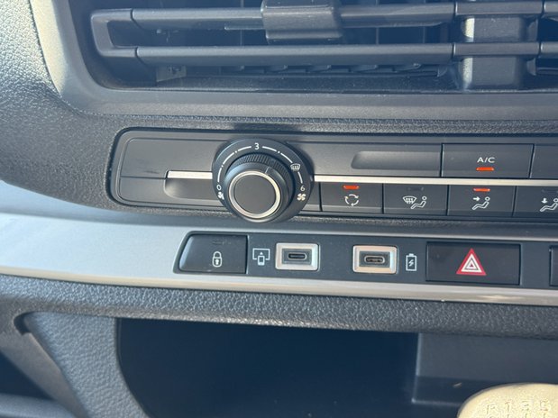 Vauxhall Vivaro SWB L1H1 Low Roof Prime 2900 Sensors Air Con EURO 6 24