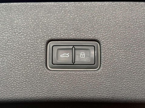 Audi Q8 3.0 TFSI V6 55 Vorsprung SUV 5dr Petrol Tiptronic quattro Euro 6 (s/s) (340 71