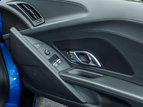Audi R8 5.2 FSI V10 Coupe 2dr Petrol S Tronic quattro Euro 6 (s/s) (540 ps) 57