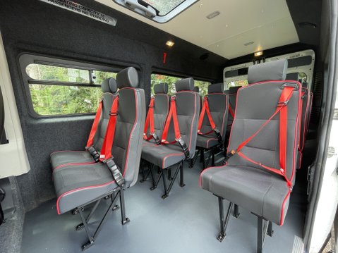 Peugeot Boxer BLUEHDI 435 L3H2 17 Seat Lightweight NON-D1 minibus with telescopic ramp 20