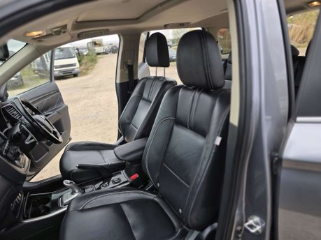 Mitsubishi Outlander 2.0h 12kWh GX4h SUV 5dr Petrol Plug-in Hybrid CVT 4WD Euro 6 (s/s) (200 ps) 33