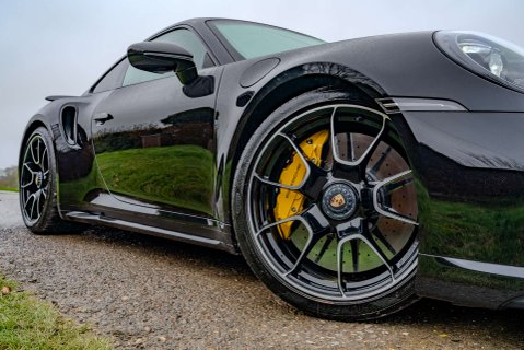 Porsche 911 Turbo S PDK Coupe 26