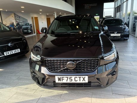 Volvo XC40 2.0 B4 MHEV Plus Black Edition DCT Auto Euro 6 (s/s) 5dr