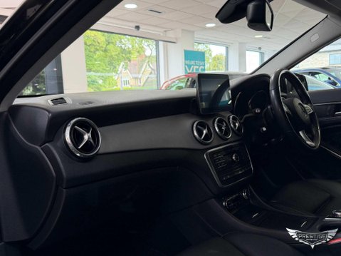 Mercedes-Benz GLA 2.1 GLA220d Sport (Premium) 7G-DCT 4MATIC Euro 6 (s/s) 5dr 22