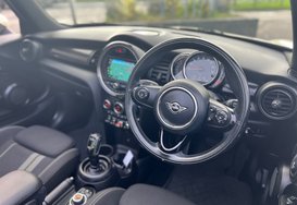 Mini Convertible COOPER S CLASSIC AUTO CONVERTIBLE 44