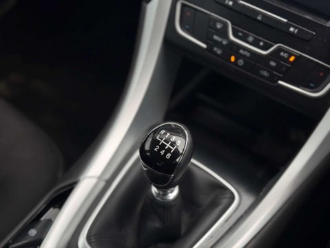 Ford Mondeo 2.0 TDCi Zetec Euro 6 (s/s) 5dr 49