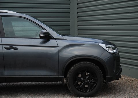 KGM Musso SARACEN 22