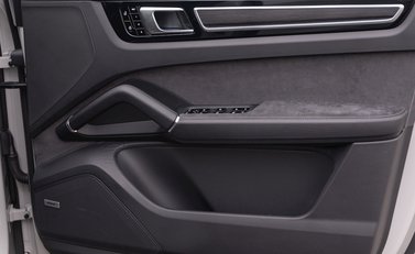 Porsche Cayenne GTS Coupé 23