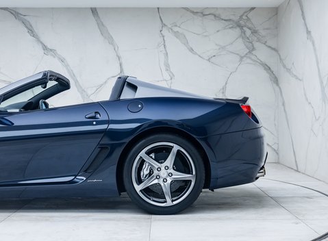 Ferrari 599 SA Aperta 33