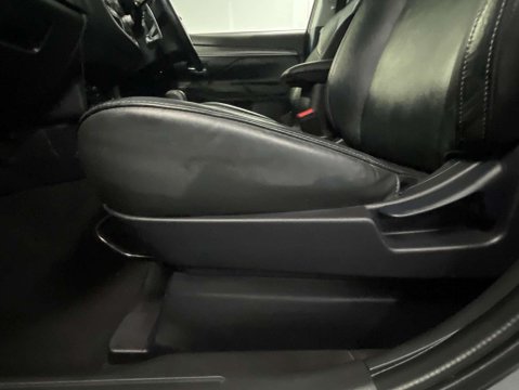 Mitsubishi Outlander 2.0 Outlander Exceed CVT 4WD 5dr 51