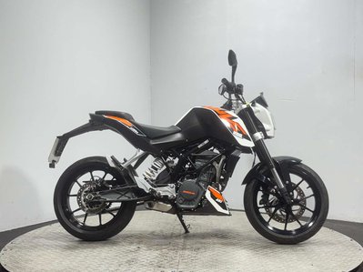 KTM Duke 2016 9K MOT JUNE 2027 200CC NAKED BIKE