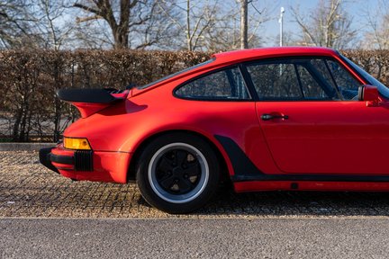 Porsche 911 930 TURBO 15