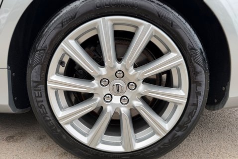 Volvo V90 D5 POWERPULSE INSCRIPTION PRO AWD -PAN ROOF - £6320 OPTIONAL EXTRAS  72
