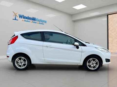 Ford Fiesta 1.0T EcoBoost Zetec Euro 5 (s/s) 3dr 3