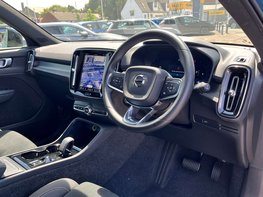 Volvo XC40 2.0 XC40 + B4 MHEV Auto 5dr 17