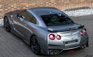 Nissan GT-R Prestige 9
