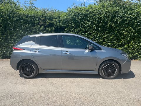 Nissan LEAF N-Connecta Hatchback 5dr Electric Auto (150 ps) 7