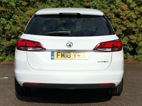 Vauxhall Astra 1.6 CDTi ecoTEC BlueInjection Design Sports Tourer Euro 6 (s/s) 5dr 9