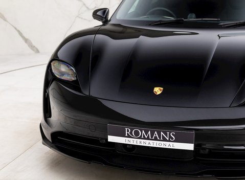 Porsche Taycan 4S Cross Turismo 26