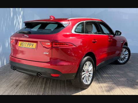 Jaguar F-Pace 2.0 F-PACE Portfolio AWD D Auto 4WD 5dr 30