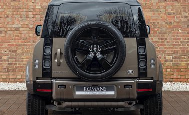 Land Rover Defender 110 X P400 5