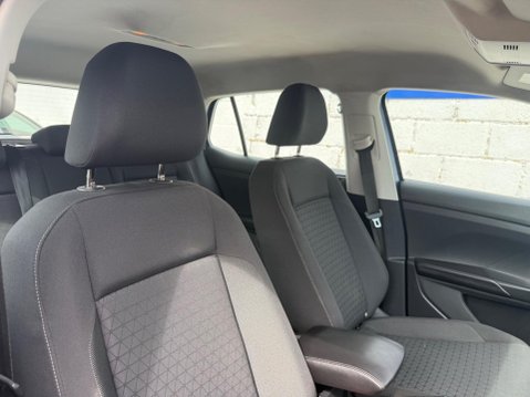 Volkswagen T-Cross 1.0 TSI SE Euro 6 (s/s) 5dr 31