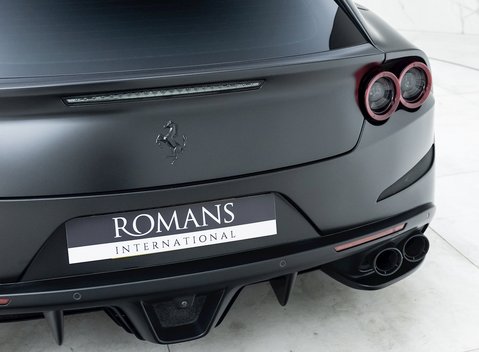 Ferrari GTC4 Lusso V12 24