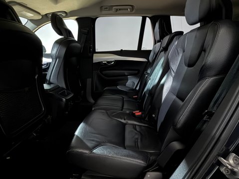 Volvo XC90 D5 MOMENTUM AWD 20