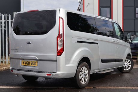 Ford Tourneo Custom 2.0 320 EcoBlue Zetec Minibus Double Cab 5dr Diesel Manual L2 Euro 6 (s/s)  3
