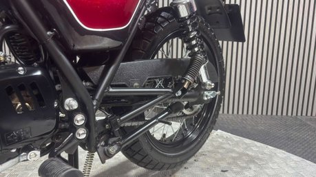 Bullit Hunt 2020 ONLY 1K MODERN 125CC RETRO BIKE CAFE RACER LEARNER 37