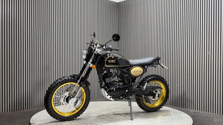 Bluroc Motorcycles Hero 2026 ONLY 10KM 1 OWNER ENDURO SCRAMBLER BIKE 125CC 16