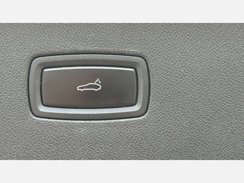 Porsche Cayenne 3.0 Cayenne V6 E-Hybrid Auto 4WD 5dr 38