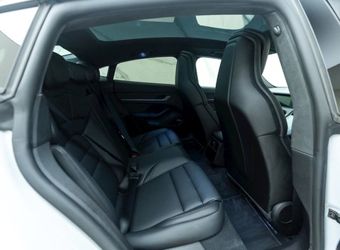 Porsche Taycan Turbo S 13