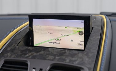 Aston Martin Vanquish S Ultimate 18