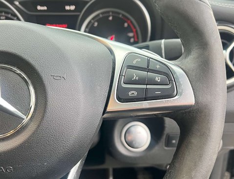 Mercedes-Benz CLA Class 2.1 CLA 220 WhiteArt D Auto 5dr 12