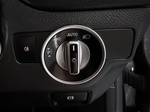 Mercedes-Benz GLA 2.1 GLA220 CDI SE 7G-DCT 4MATIC Euro 6 (s/s) 5dr 38