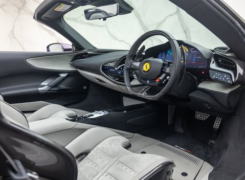 Ferrari SF90 Spider 13